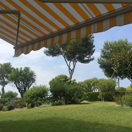 Apartment High Rated With Garden In Lovely Miraflores Urbanisation Sitio de Calahonda