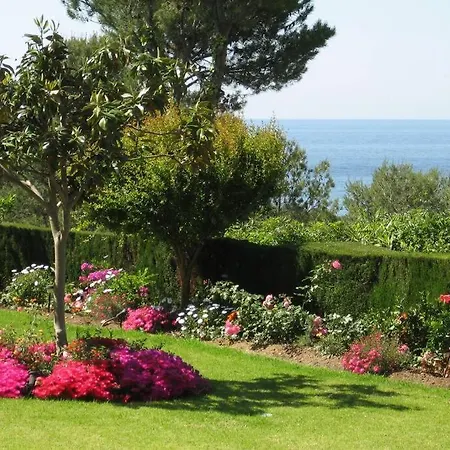 High Rated With Garden In Lovely Miraflores Urbanisation Apartment Sitio de Calahonda